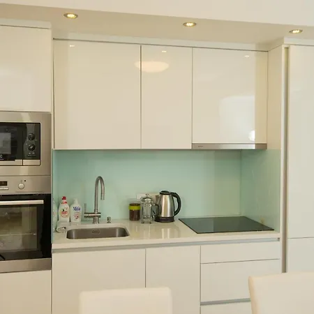 Apartment Turu 17 *